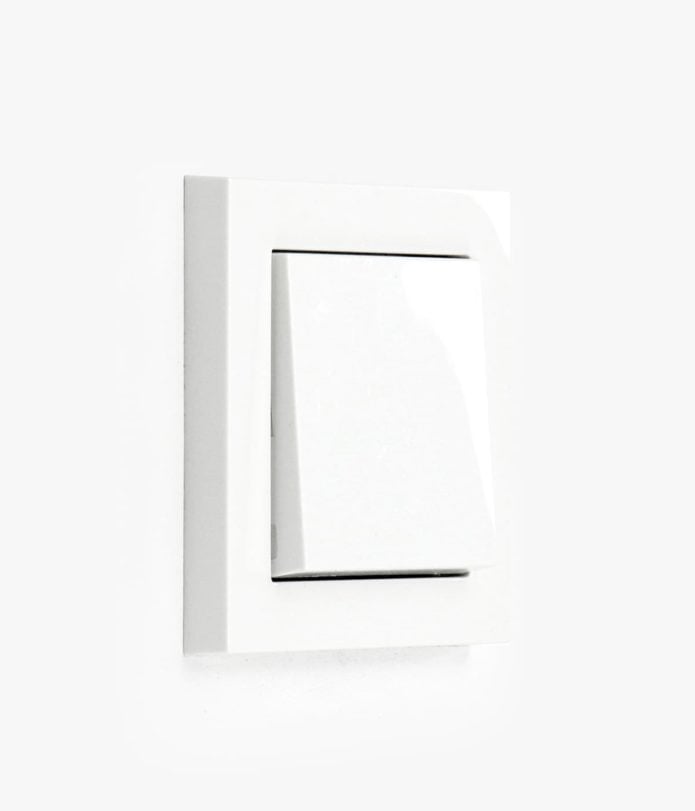 GIRA E2 Classic white glossy light switch