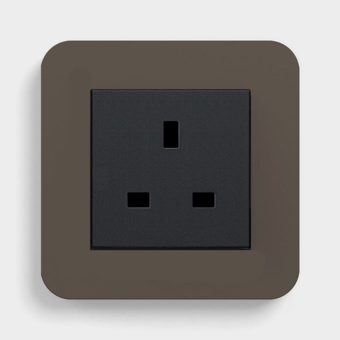 GIRA E3 Umber Single Unswitched Socket