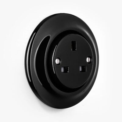 Katy Paty Roo Nigra black pug socket