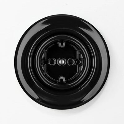 Katy Paty Roo Nigra European plug socket